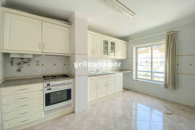 Espaçoso apartamento penthouse T3 Duplex com vista mar em Albufeira